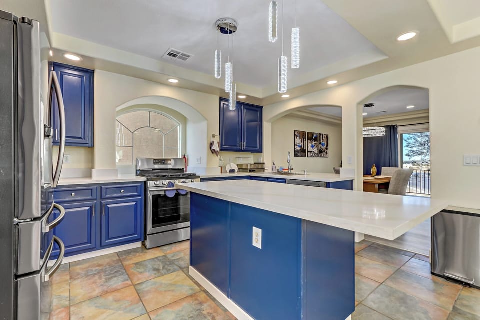 [Full Kitchen] - 2nd Floor
