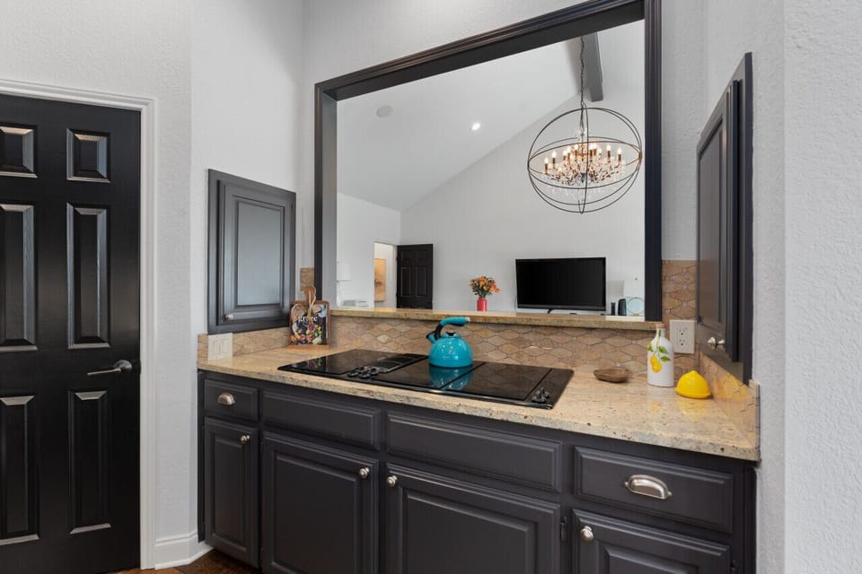 Open kitchen overlooking the living area, ideal for entertaining.
