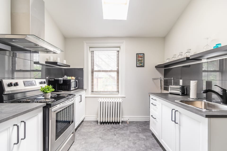 Fully Equipped Kitchen With Plenty Of Room For Cooking Essentials