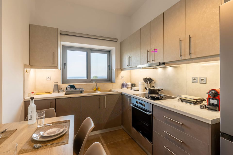 Fully-equipped kitchen