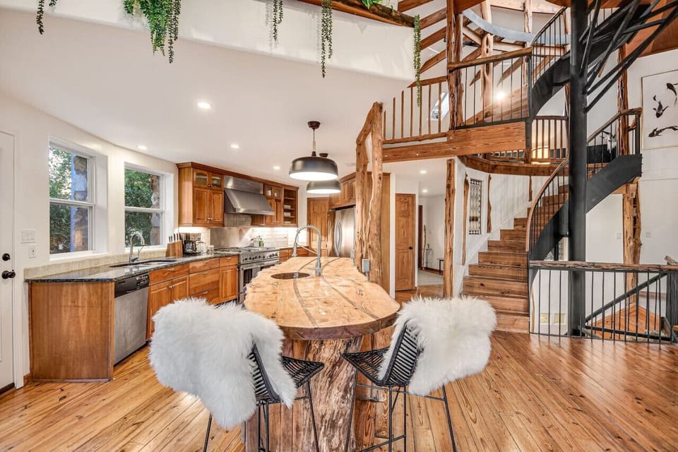 Breathtaking workmanship throughout