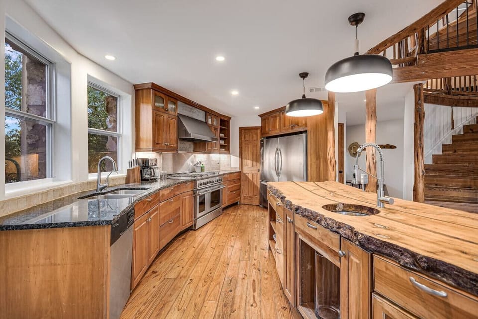 Gourmet fully equipped Kitchen