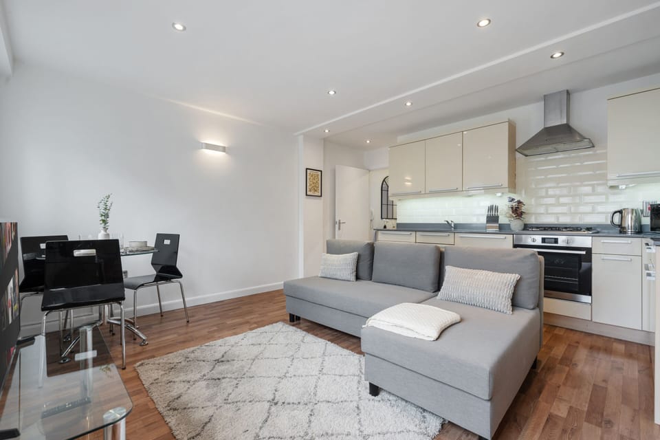 Open-Plan Living with Fully Equipped Kitchen & Dining Area