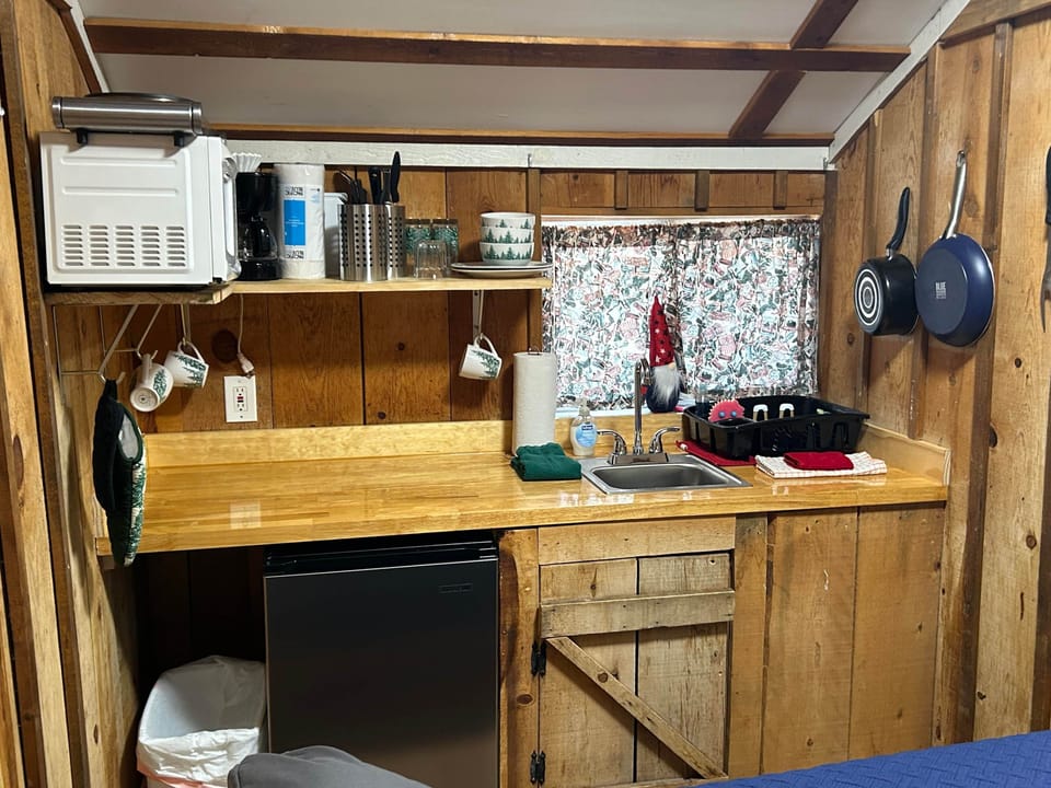 Cabin 6 Kitchen