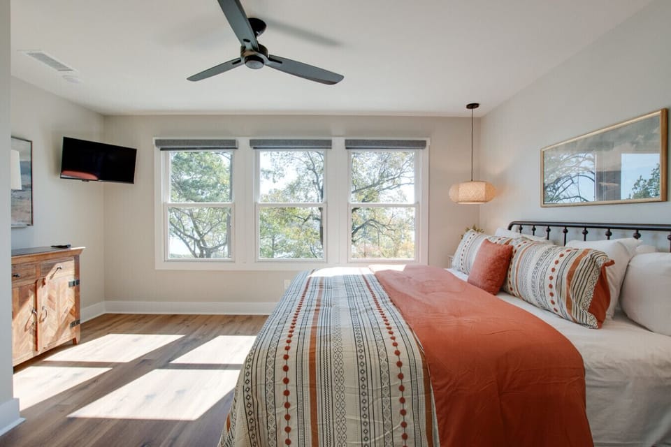 King Bedroom with Smart TV and Lake Views