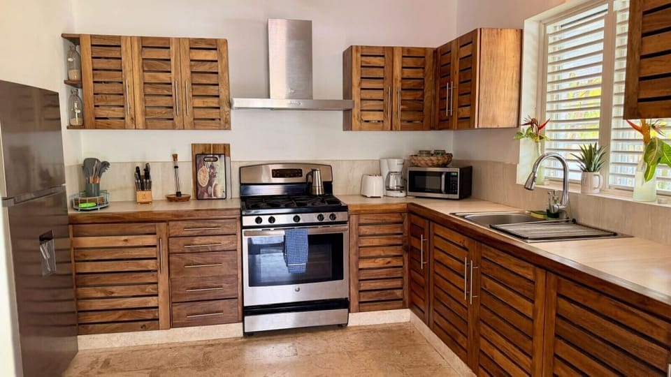 Fully equipped kitchen