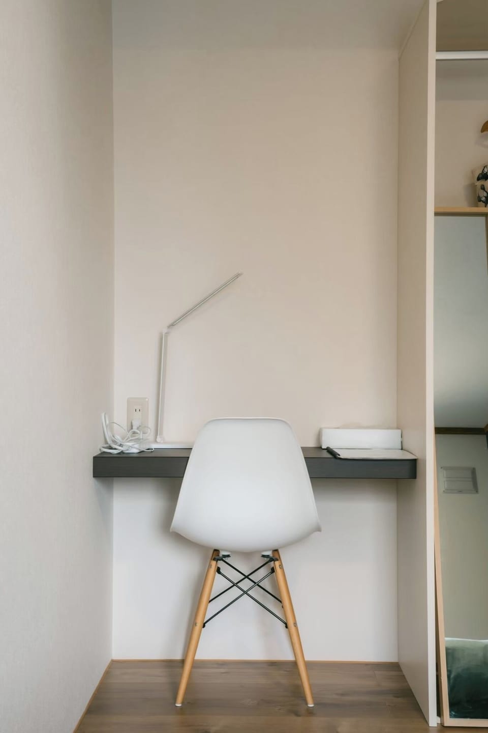 Room Desk