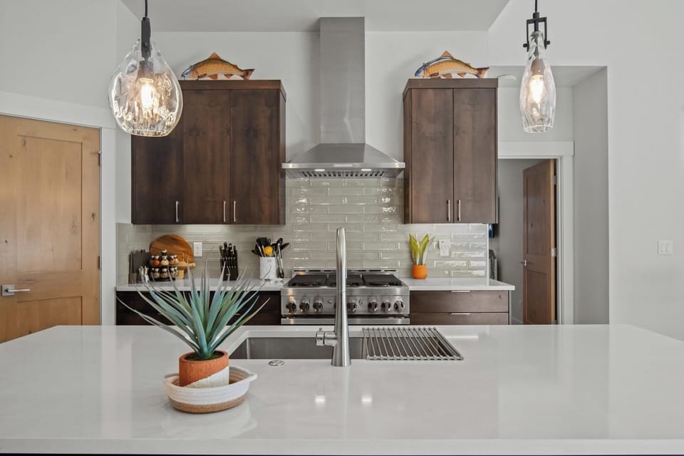 18185 Forestbrook-07