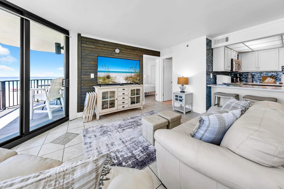 Living room with flat screen TV