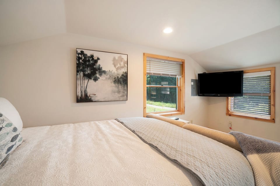 Bedroom / Living room