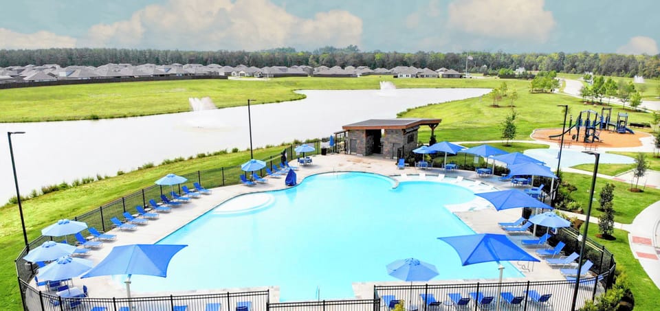 Amazing neighborhood with large pool, splash pad, playground, pavilion and ponds