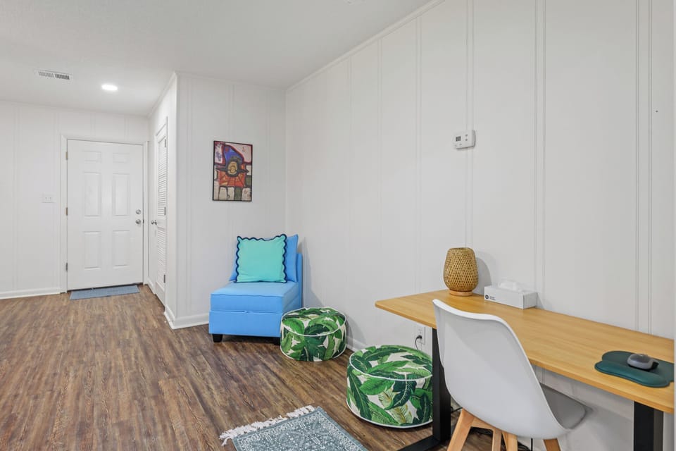 Perfect balance between work and relaxation with a dedicated workspace