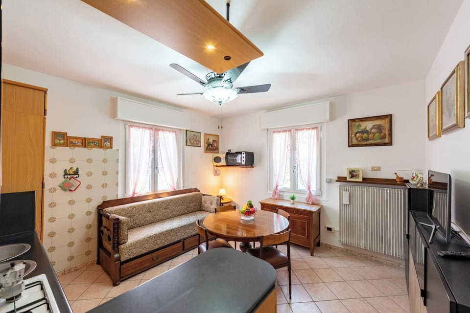 Kitchen and dining area