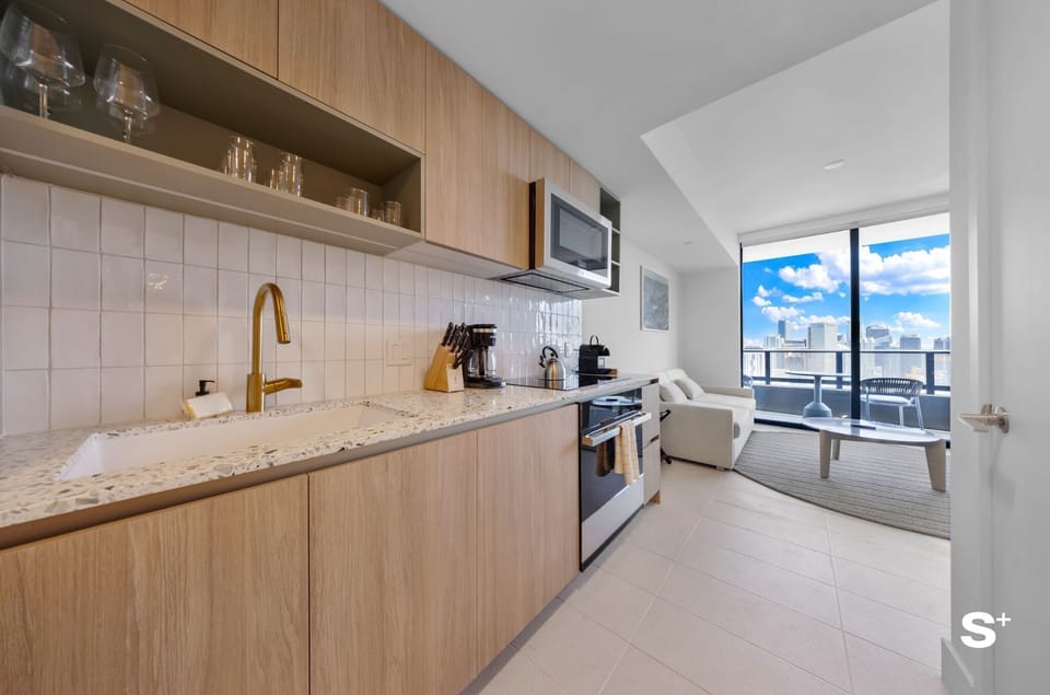 Fully furnished kitchen