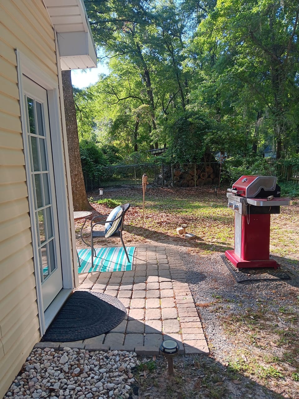 Private Patio and Grill.