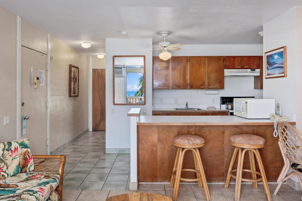 Castle at Kona Bali Kai 167 - Full Kitchen (4)