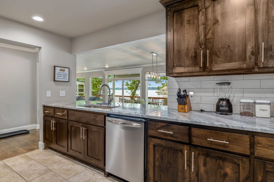 Fully equipped beautiful kitchen!
