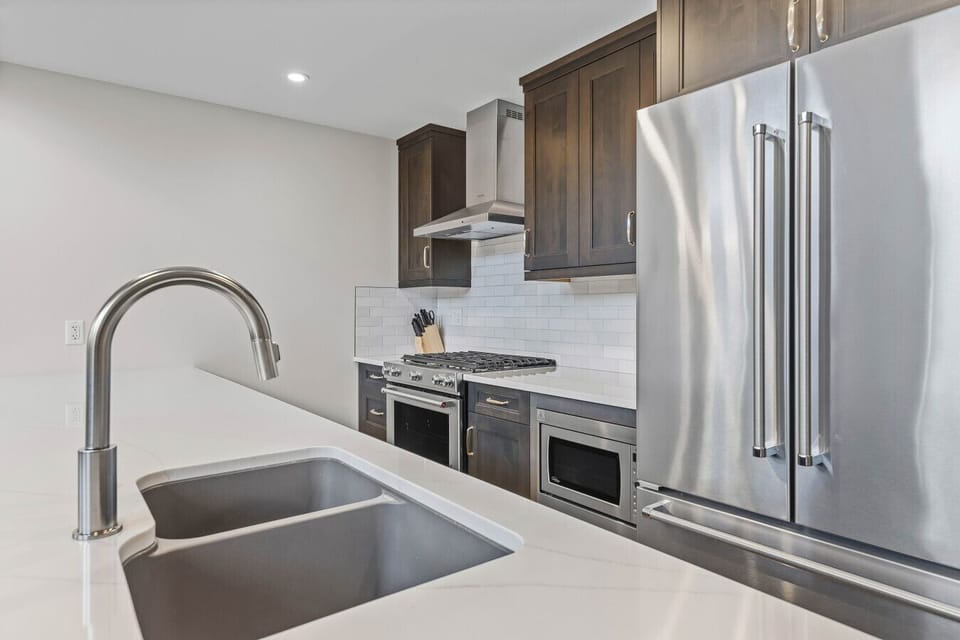 Modern, high end kitchen finishes