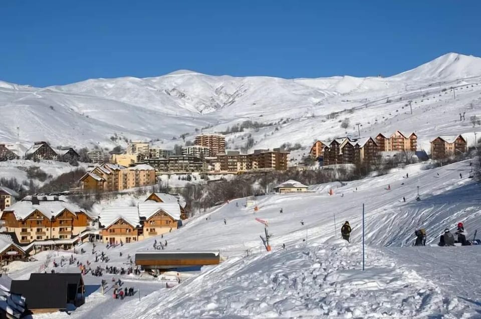 Snow and ski sports