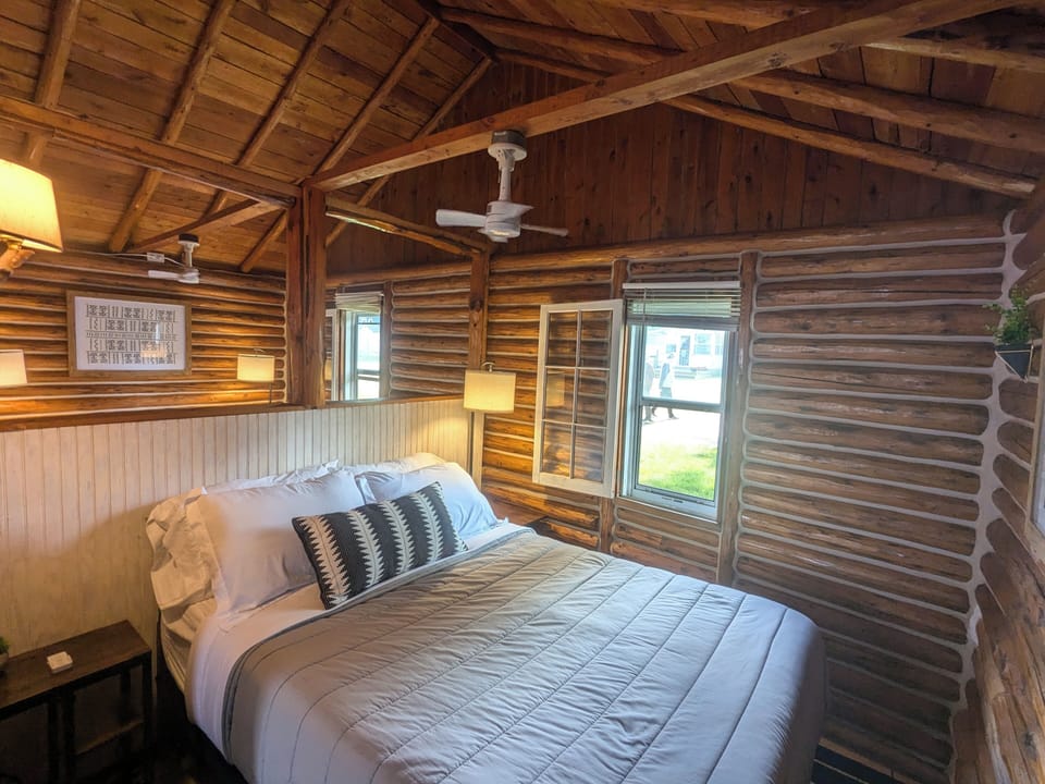 Bedroom (2)