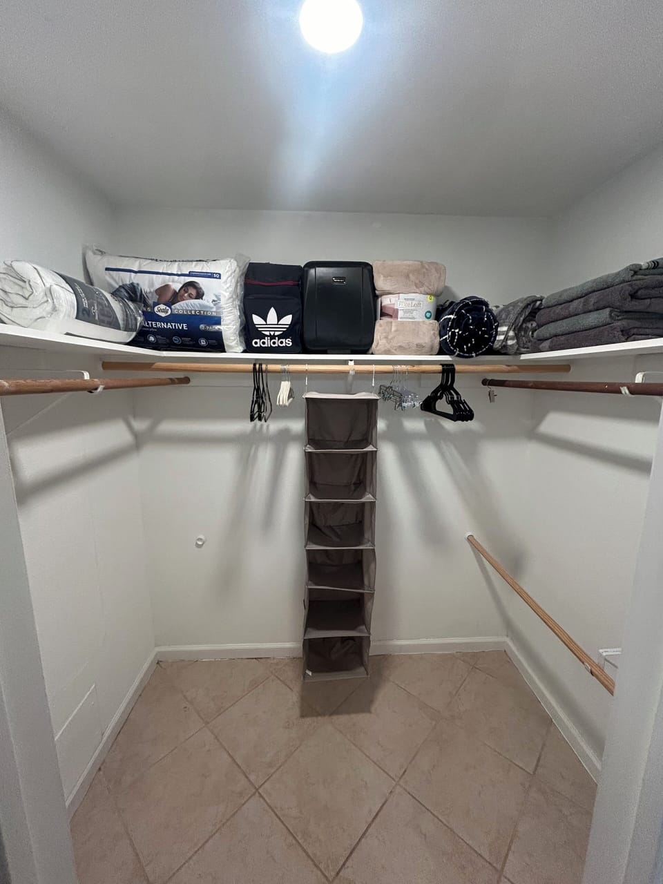 Master Bedroom Closet 🧺