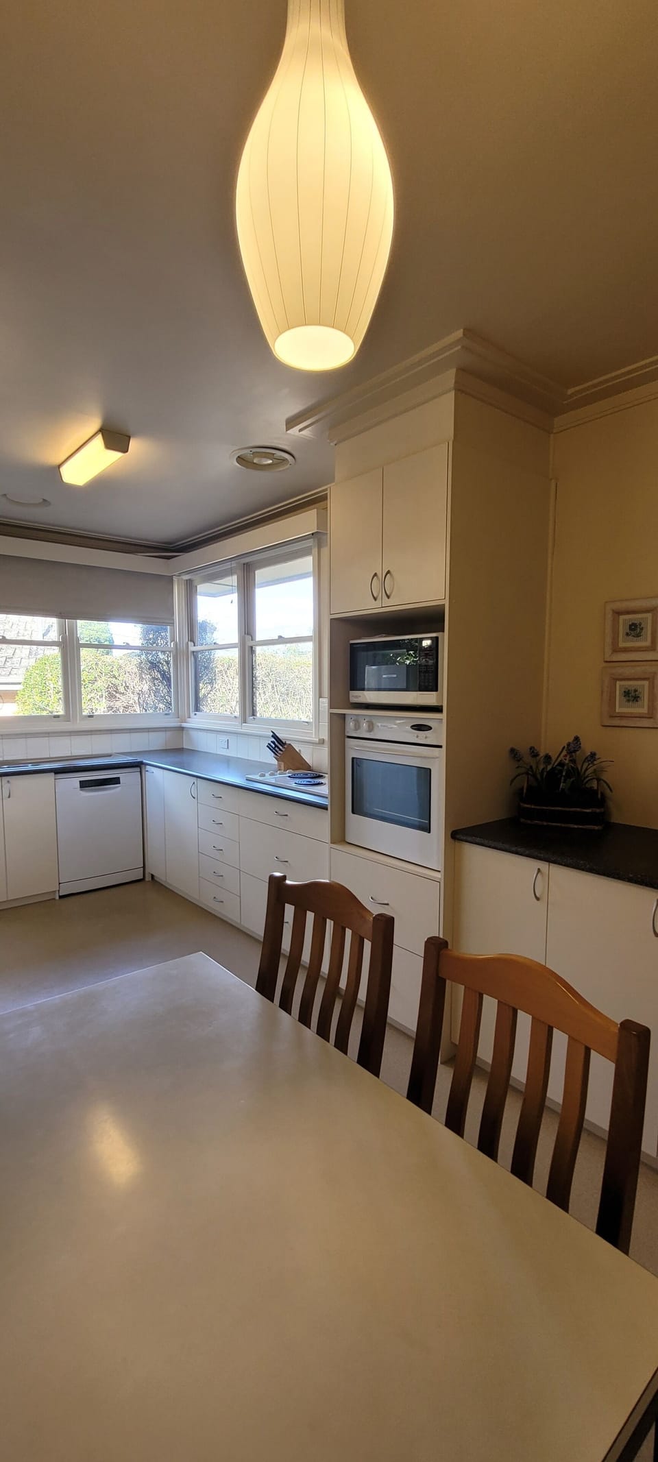 Fully equipped kitchen meals area