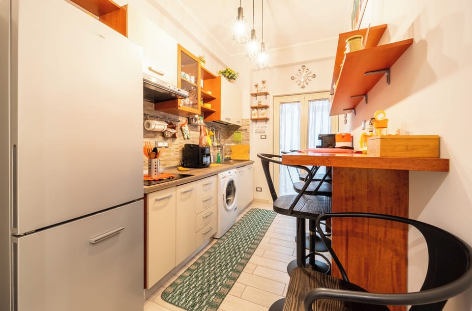 Cucina provvista di tutto il necessario (macchina del caffe- tostapane ecc...)