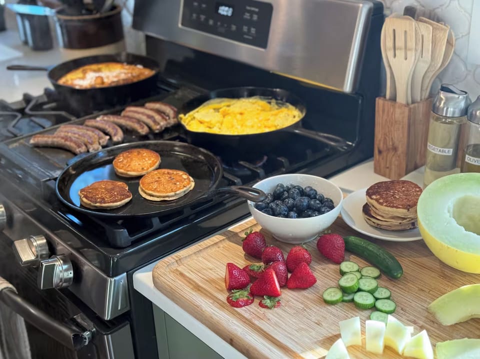 Impress your friends & family with country brunch cooked on cast iron.