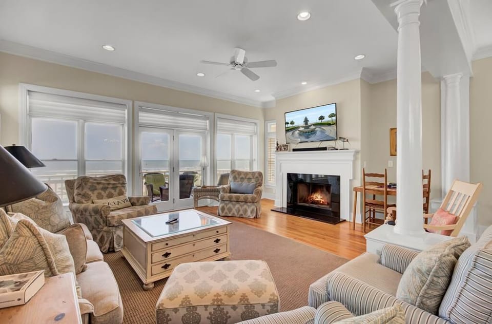 Oceanfront Living Room, Second Level at Beachburgh