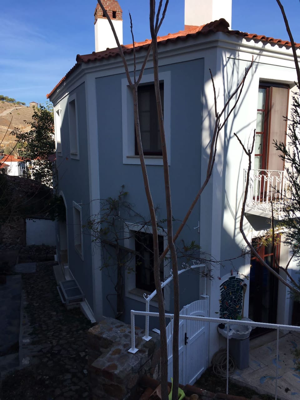 Sakin Bozcaada in full view