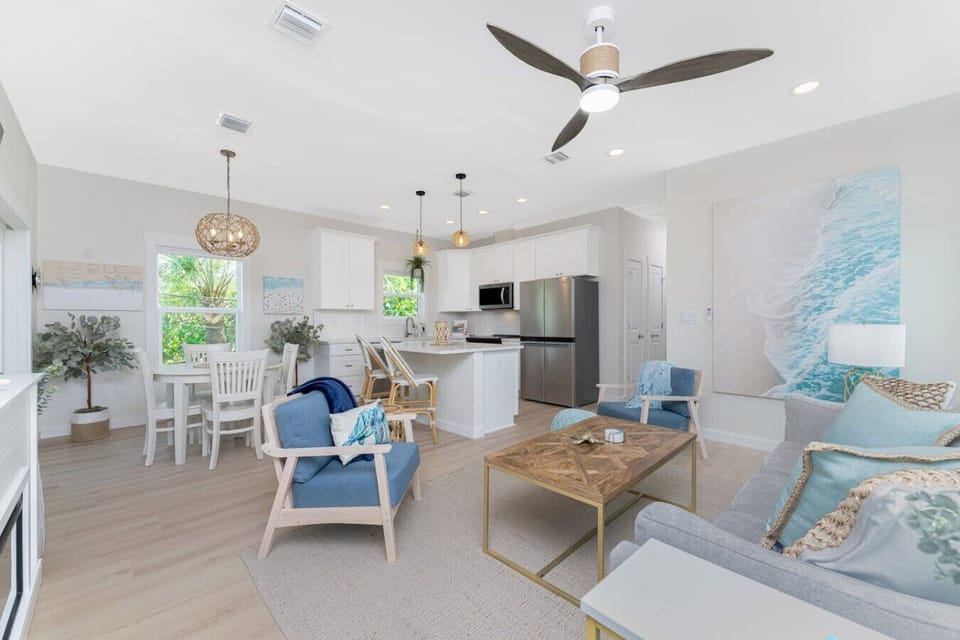 Luxury Second Floor Condo on Manasota Key