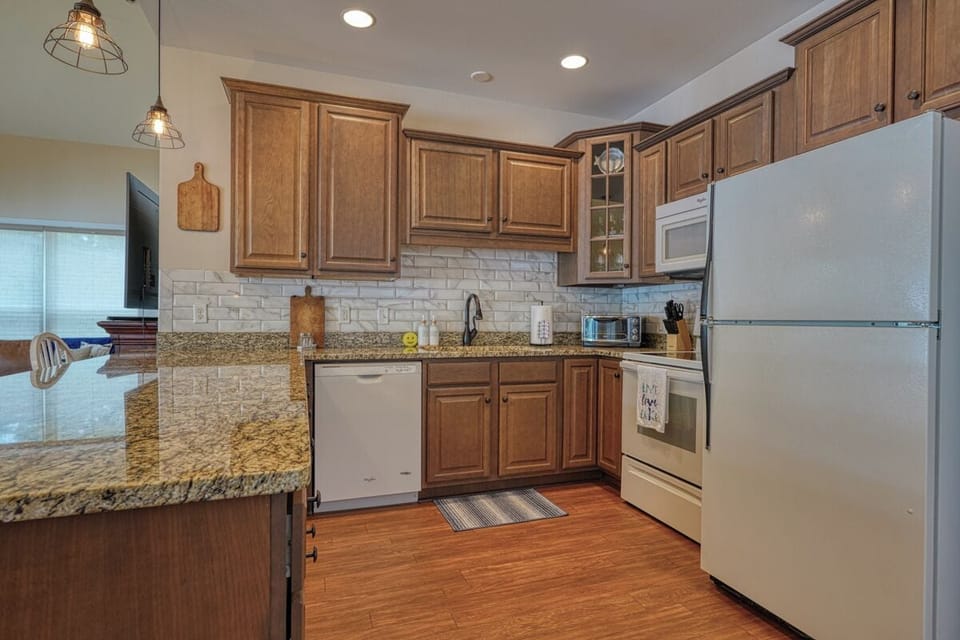 Spacious Kitchen