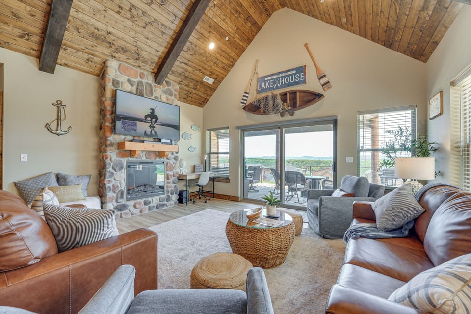 Branson Vacation Rental | 3BR | 3BA | Step-Free Entry | 1,748 Sq Ft