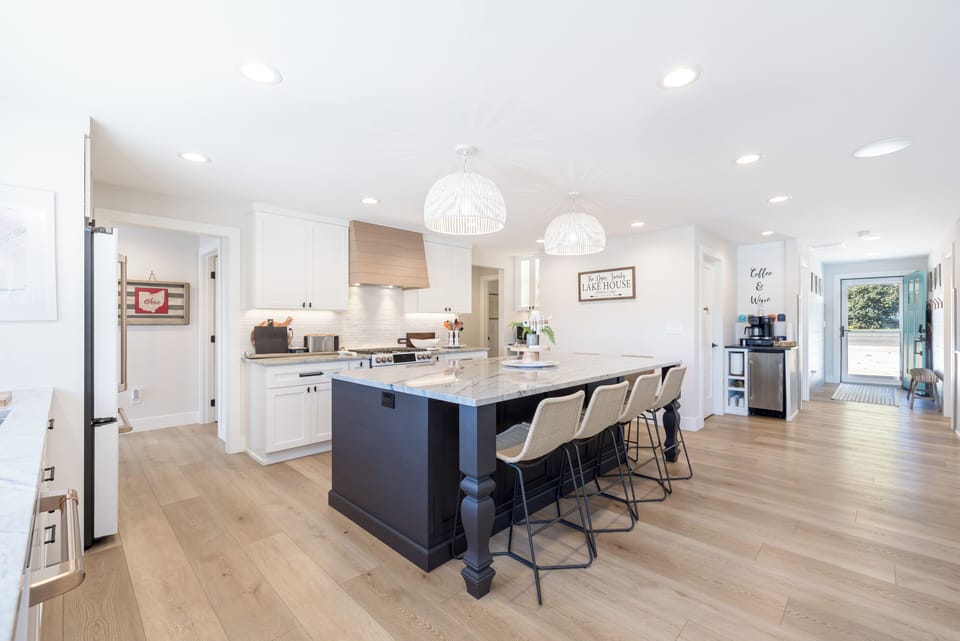 The large kitchen island can seat an additional 6 guests.
