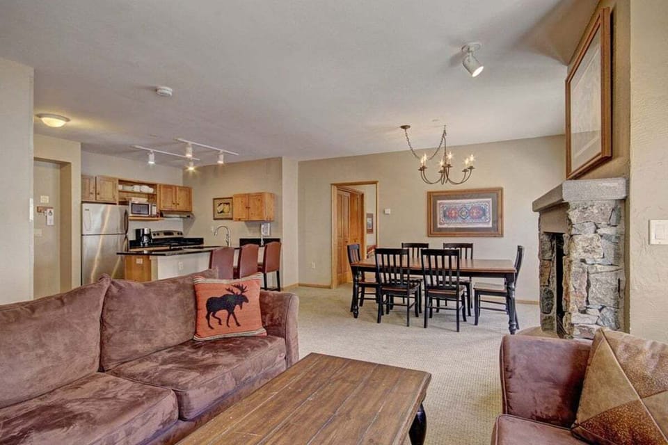 Living room - 3 Bedroom