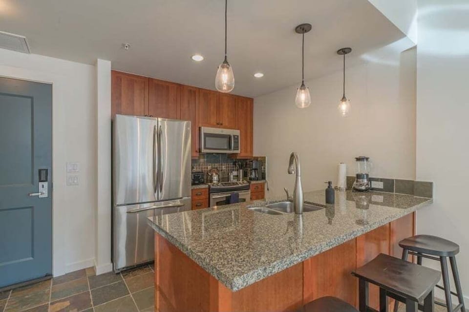 Kitchen- Capitol Peak Lodge 1 Bedroom- Gondola Resorts