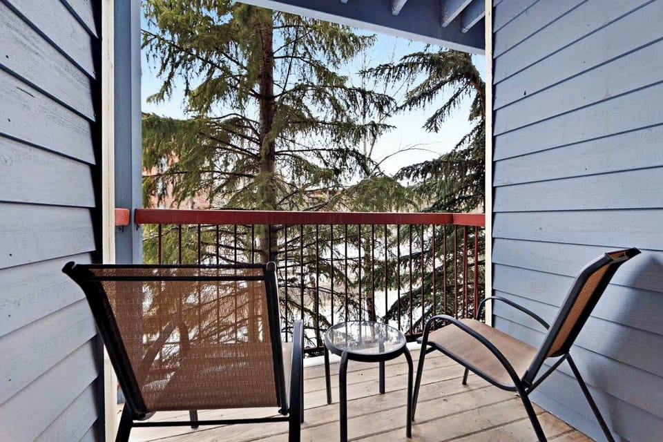 River Mountain Lodge 3 Bedroom Private Balcony