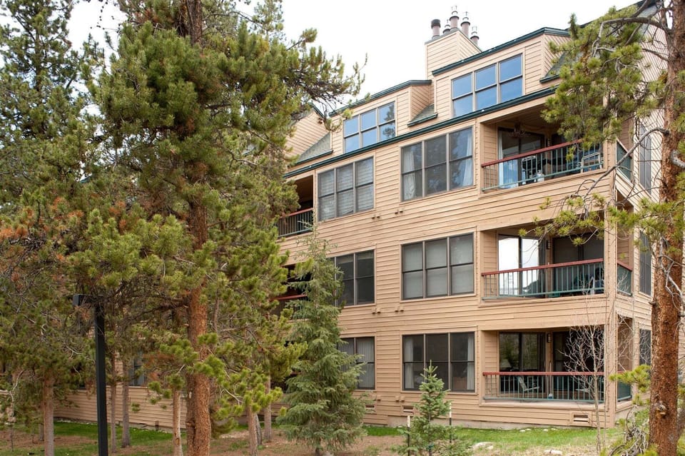 Exterior Aspen Ridge