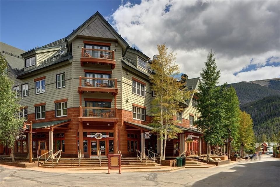 Exterior - Black Bear Lodge - Keystone CO
