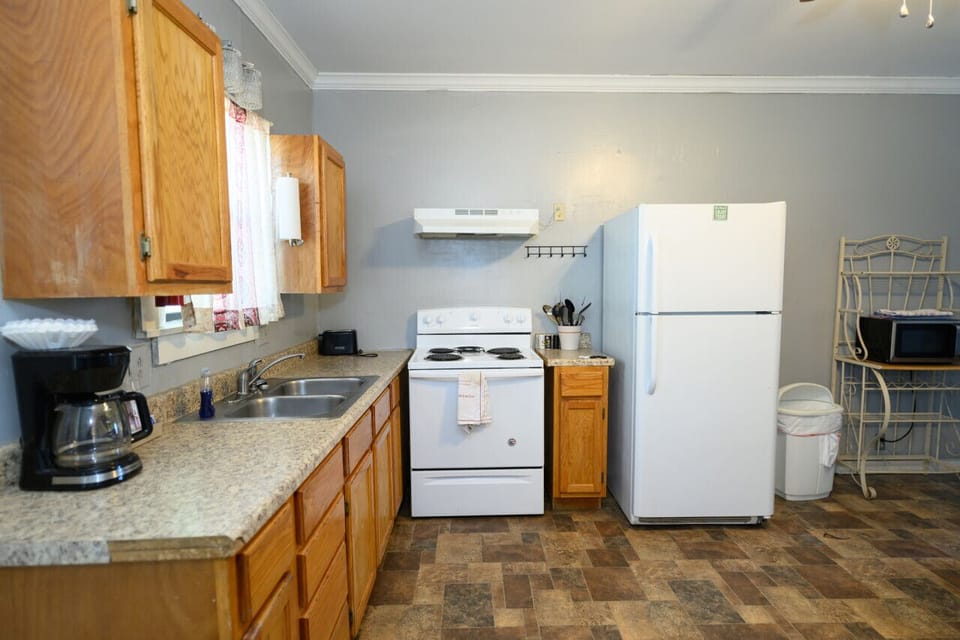 Kitchen Crosley North also has full size stove and microwave