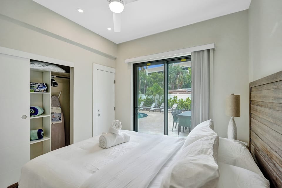 Bedroom 3 unit B