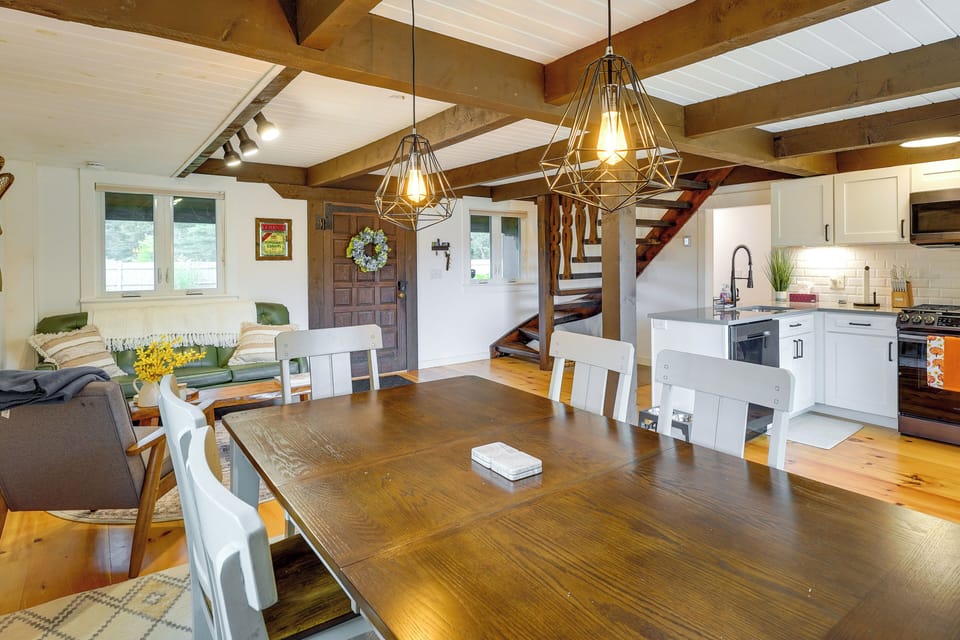 Large 6-8 person dining table