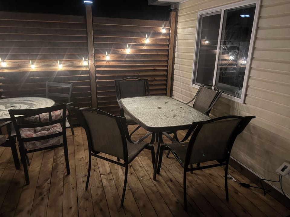 Outdoor dining