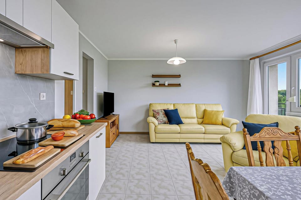 Kitchen and dining area