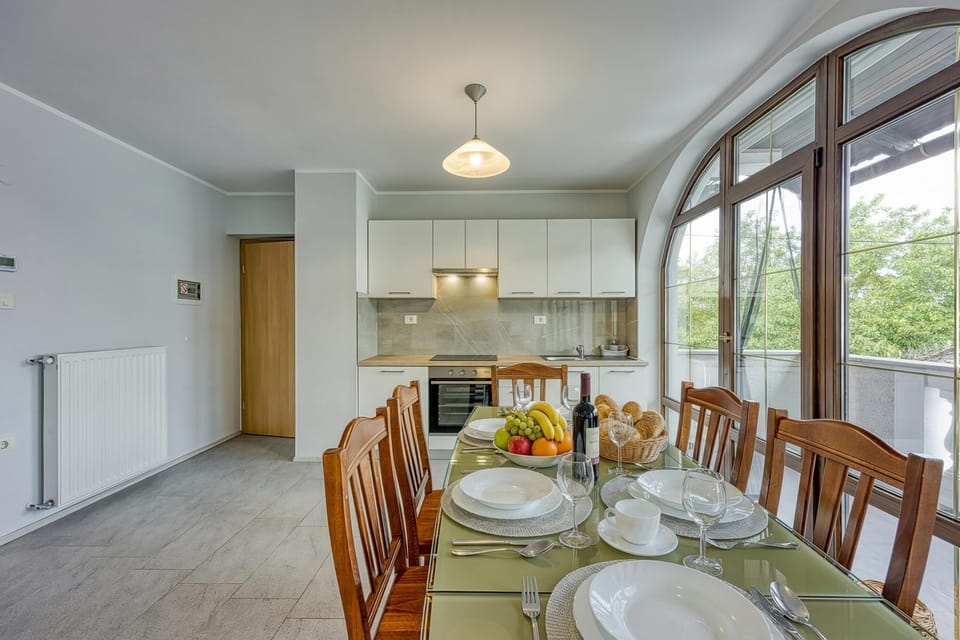 Kitchen and dining area