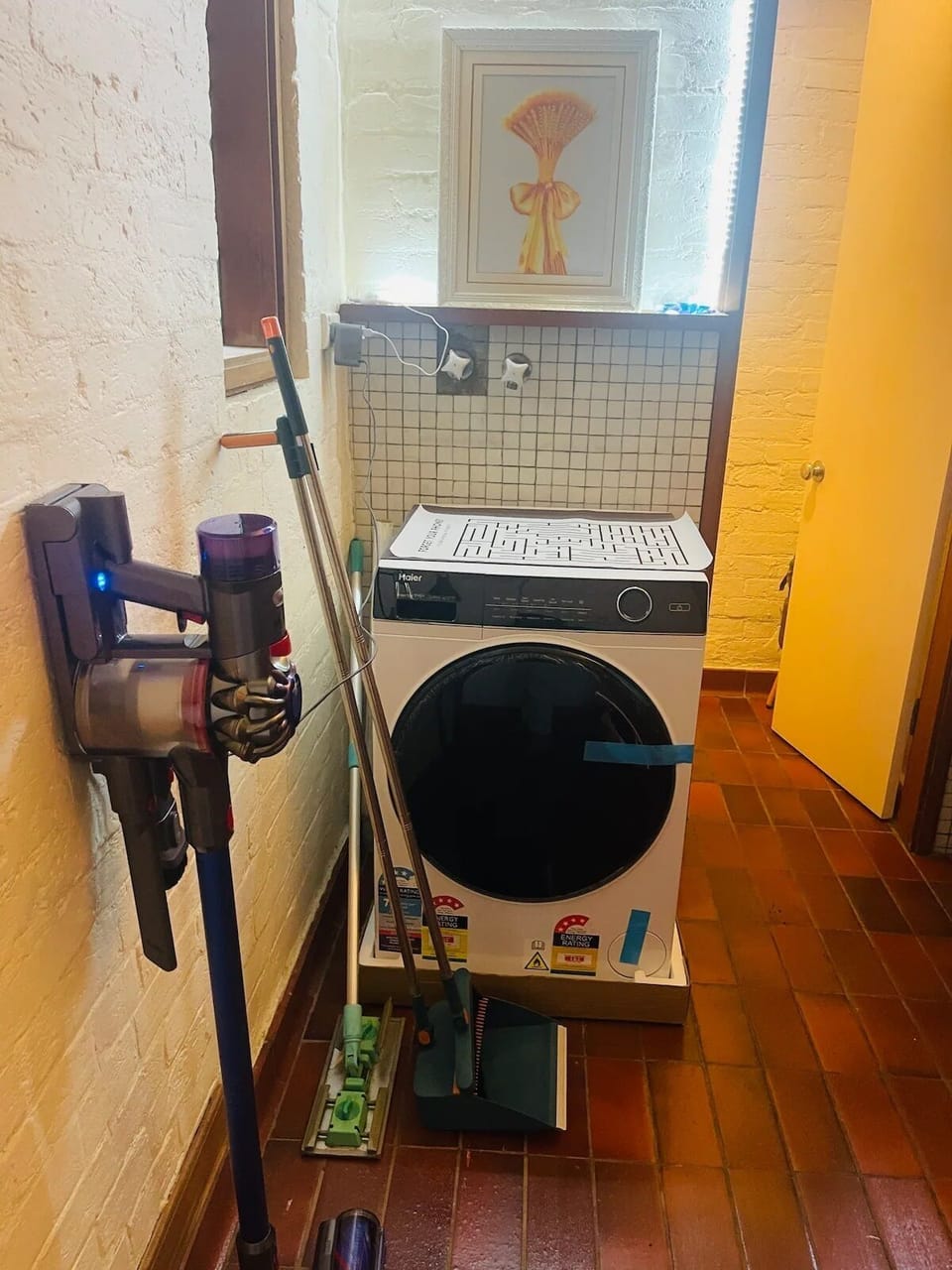 Washing machine/dryer  and Cleaning tools 