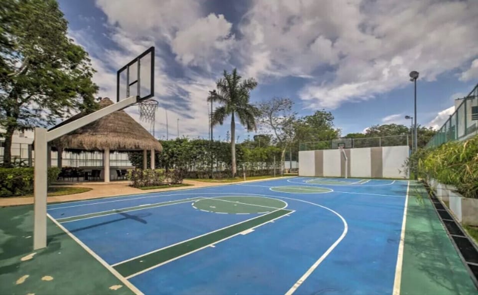 Sport court