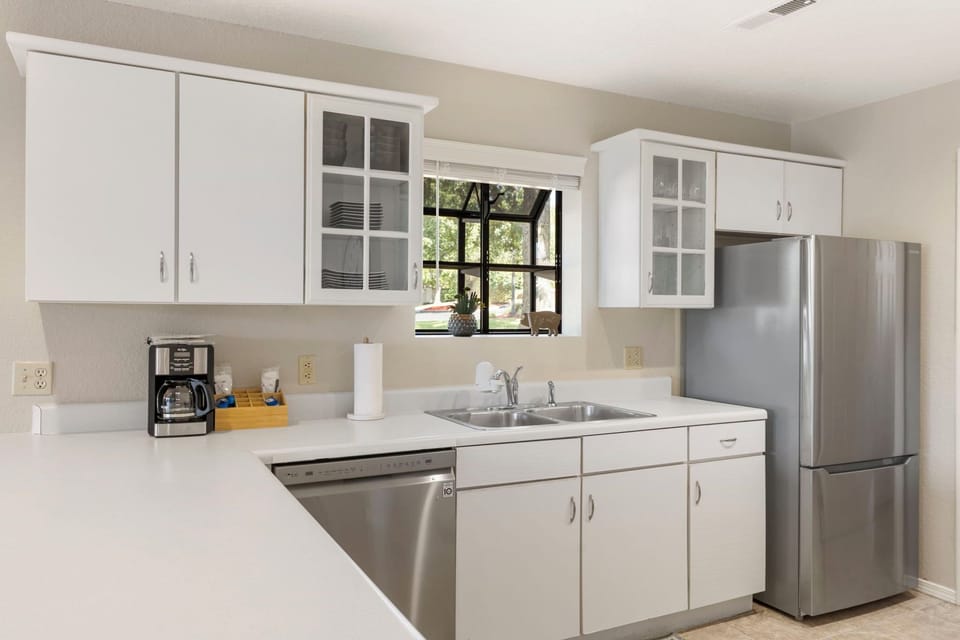 Full Kitchen with Upgraded Appliances