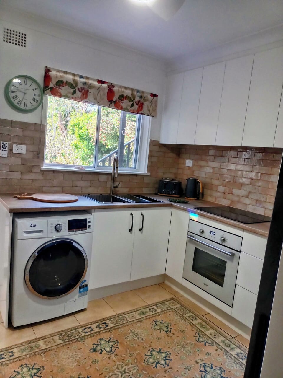full kitchen