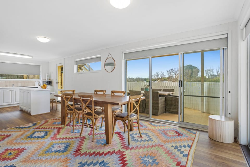 Dining & Kitchen